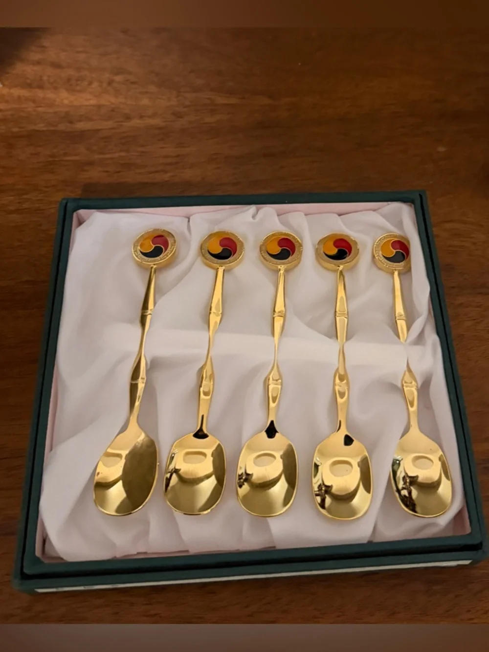 Vintage Boxed Set of 5 Korean 24 Kt Gold
